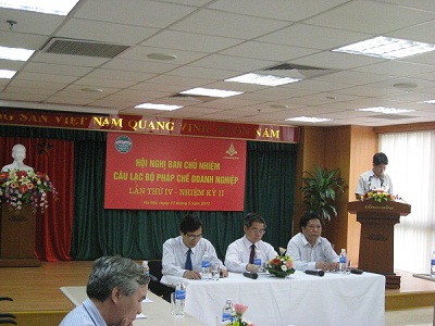 Việt Nam cần đẩy mạnh công tác hỗ trợ pháp lý cho doanh nghiệp để “khơi thông thủ tục pháp lý” nhằm “tiếp thêm năng lượng” cho các DNNVV