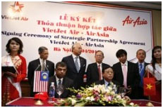Triển khai Dự án “Nghiên cứu đề xuất giải pháp nhằm nâng cao năng lực sản xuất kinh doanh phát huy vai trò lợi thế của DNNVV Việt Nam”