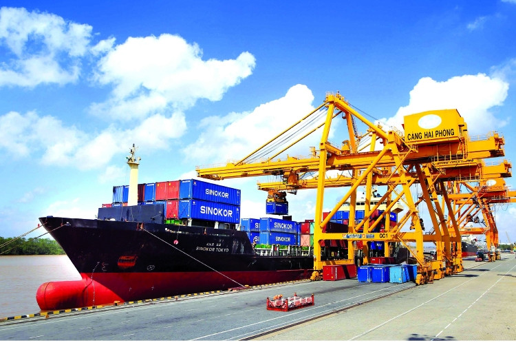 Tổng trị giá xuất nhập khẩu tháng 8 ước đạt 47,3 tỷ USD